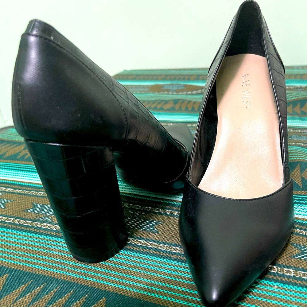 Nine West black pumps